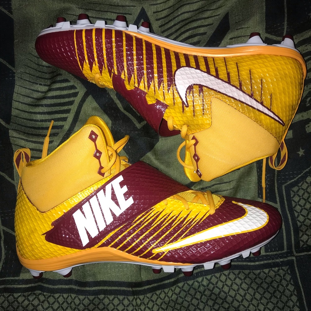NWOT Nike Lunarbeast strike Pro cleat sz 15